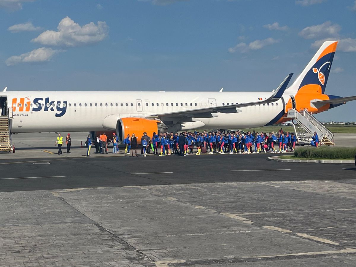 Românii campioni ai Europei la culturism și fitness au fost primiți în Salonul Oficial de la Otopeni » Veteranul lotului, Vasile Șerban, a explicat cum se motivează la 74 de ani