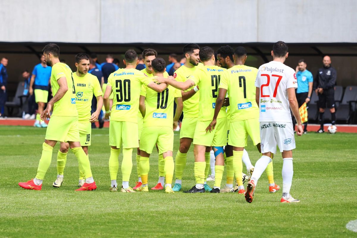 Poli Iași, victorie controversată la Sibiu: „Rușine, rușine să vă fie!” » Dinamo e ultima și doar un MIRACOL o ține în Superligă!