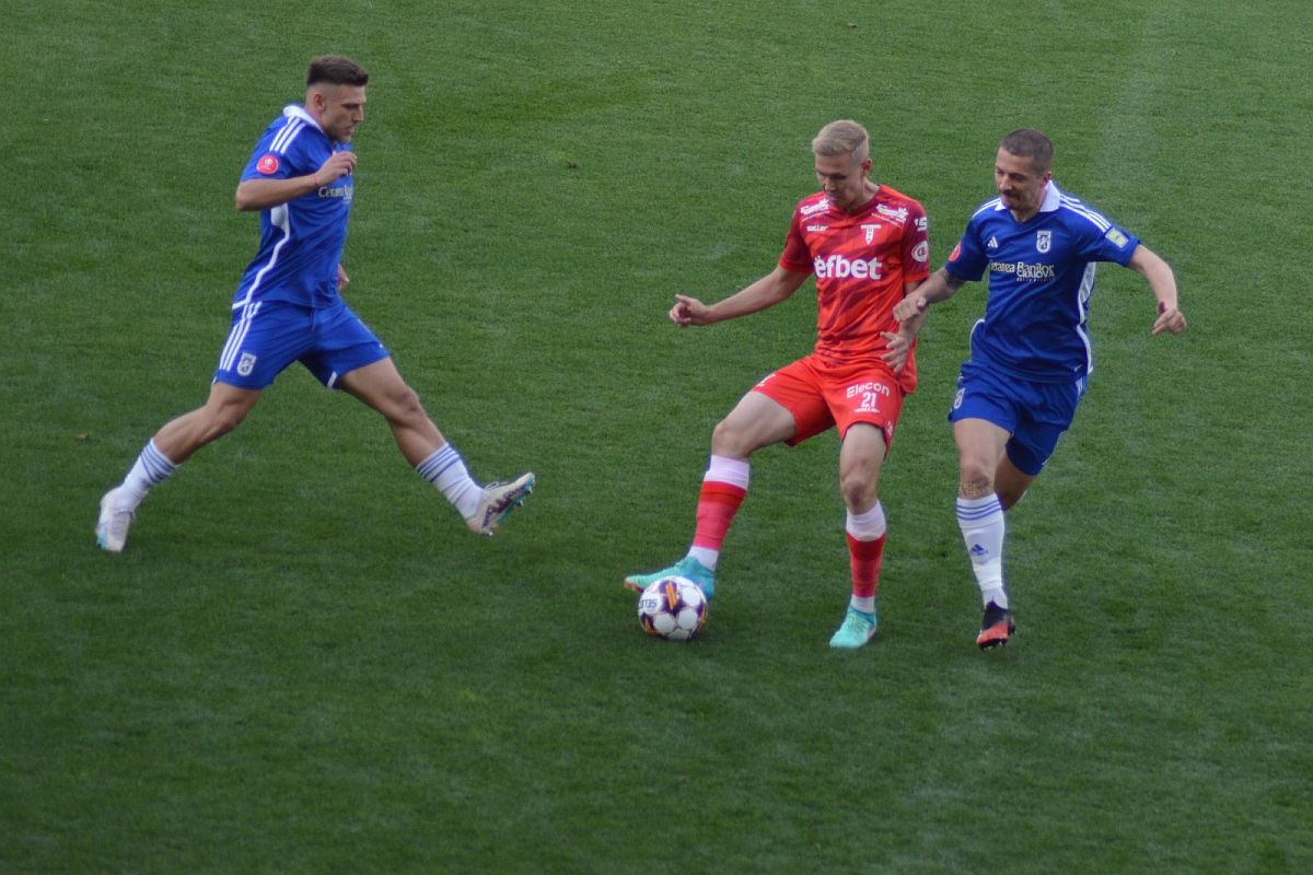 Rezultat important pentru Dinamo în UTA Arad - FCU Craiova