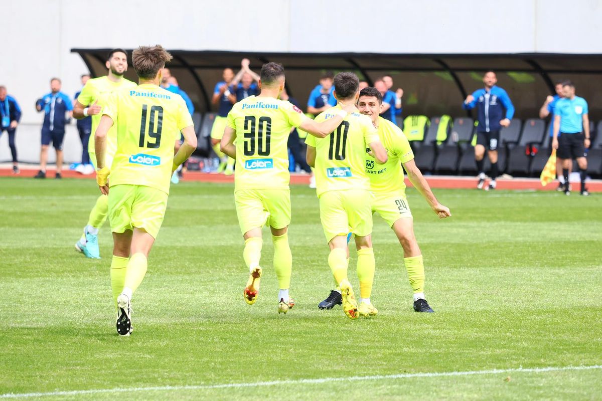 Poli Iași, victorie controversată la Sibiu: „Rușine, rușine să vă fie!” » Dinamo e ultima și doar un MIRACOL o ține în Superligă!