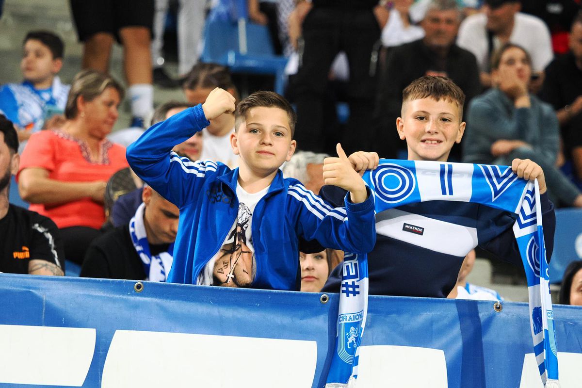 Faza trecută cu vederea în minutul 81 din Craiova - FCSB » Moment tensionat între „frații” Mitriță și Băluță! I-a râs în față