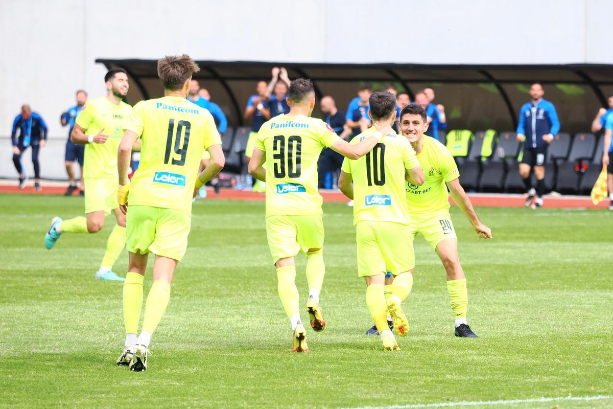 Poli Iași, victorie controversată la Sibiu: „Rușine, rușine să vă fie!” » Dinamo e ultima și doar un MIRACOL o ține în Superligă!