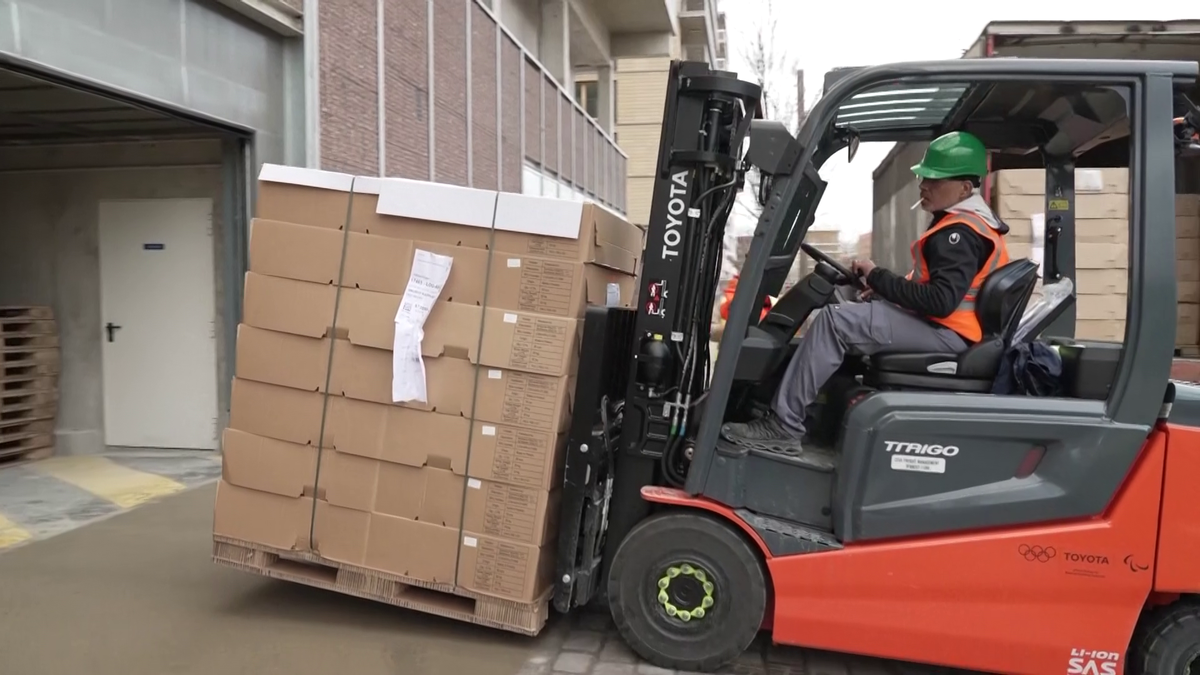 Paturi din carton la Jocurile Olimpice! Saltelele au ajuns din Japonia și pot susține 200 de kilograme