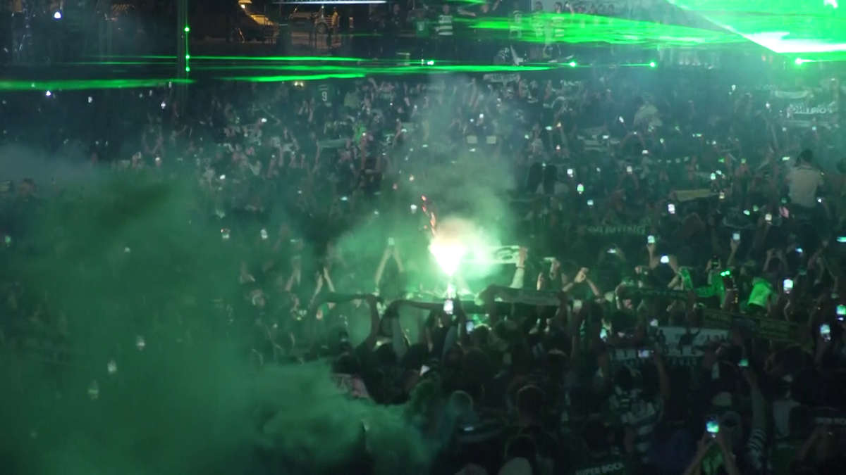 Noapte albă la Lisabona! Sporting a câştigat campionatul Portugaliei și mii de fani au ieșit pe străzi