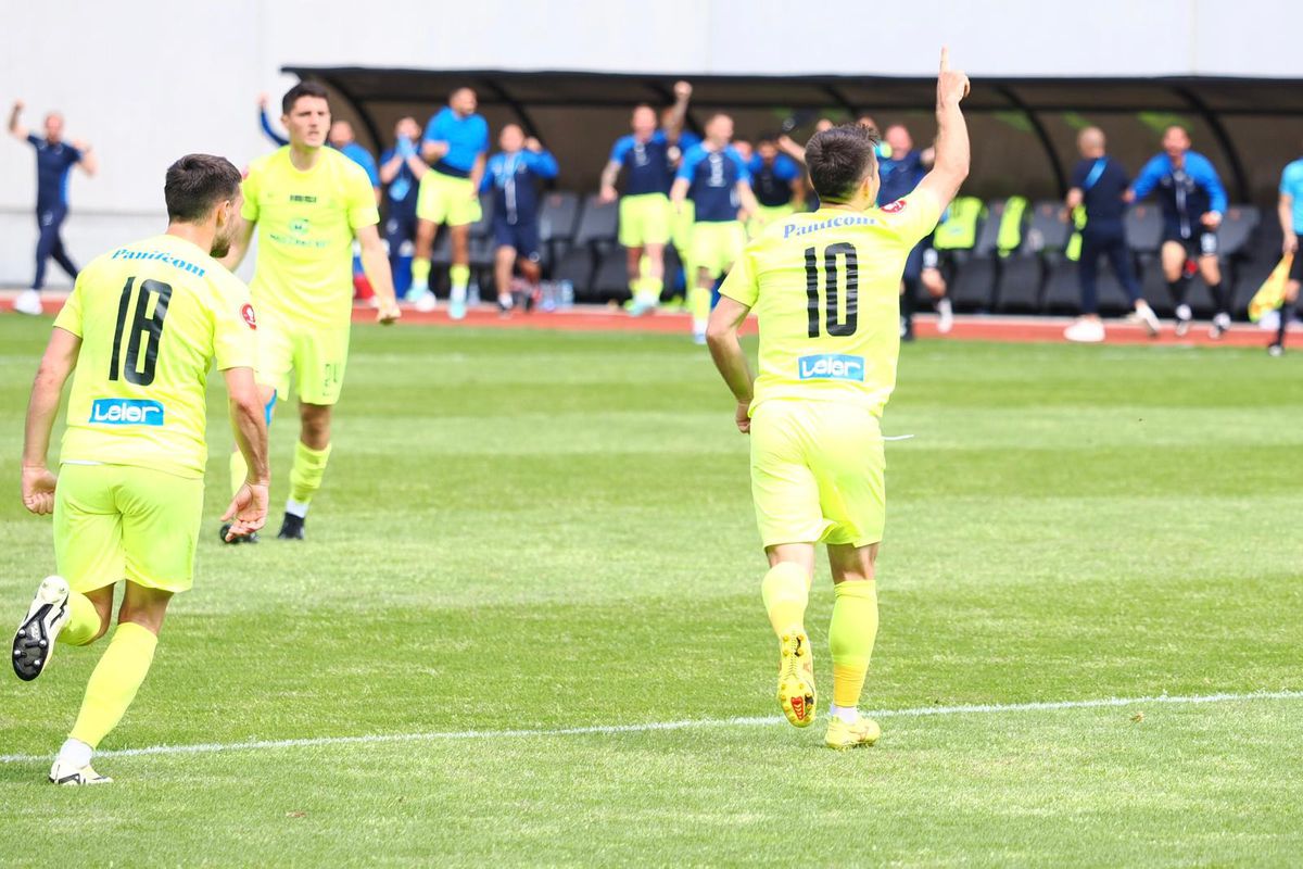 Poli Iași, victorie controversată la Sibiu: „Rușine, rușine să vă fie!” » Dinamo e ultima și doar un MIRACOL o ține în Superligă!