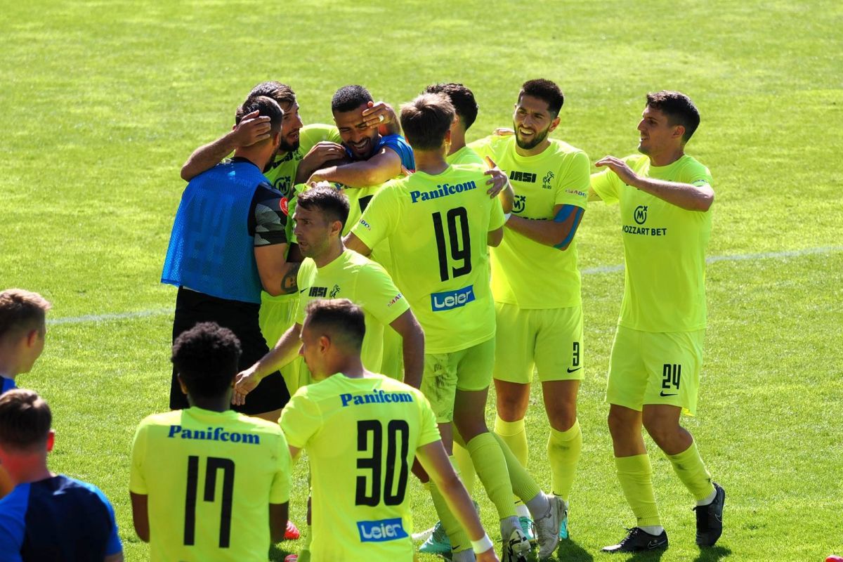 Poli Iași, victorie controversată la Sibiu: „Rușine, rușine să vă fie!” » Dinamo e ultima și doar un MIRACOL o ține în Superligă!