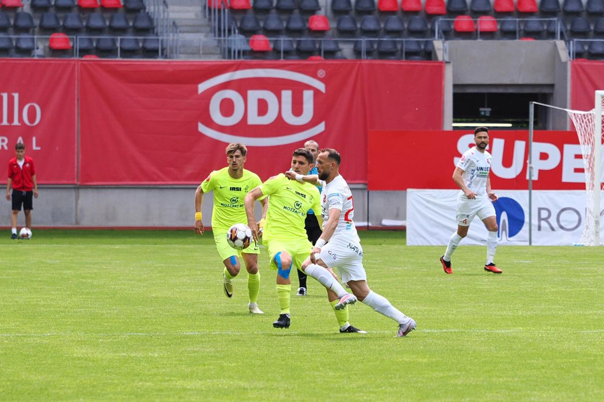 Poli Iași, victorie controversată la Sibiu: „Rușine, rușine să vă fie!” » Dinamo e ultima și doar un MIRACOL o ține în Superligă!