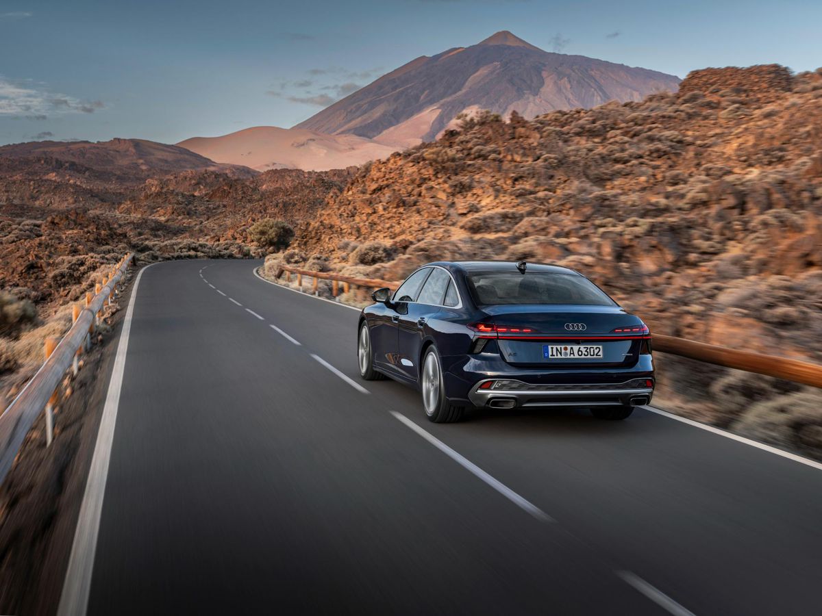 Mașina de lux a fost lansată și în România! Este mai ieftină decât BMW și Mercedes