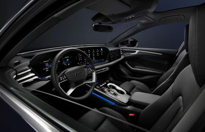 Mașina de lux a fost lansată și în România! Este mai ieftină decât BMW și Mercedes