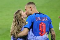 Love is in the air » Antonia și Daniel Bîrligea, momente tandre la finalul meciului FCSB - Dinamo