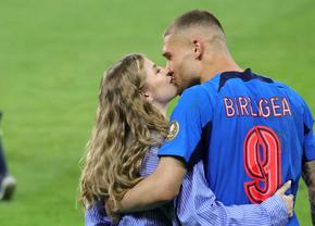 Love is in the air » Antonia și Daniel Bîrligea, momente tandre la finalul meciului FCSB - Dinamo