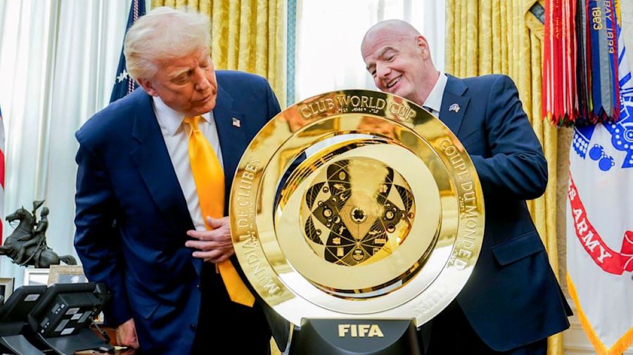Donald Trump încurcă trofeele Mondialelor! » Ce le-a zis jurnaliștilor și ce era, de fapt