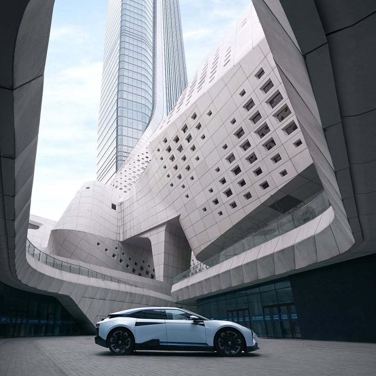 „Ferrari chinezesc” » Cu ce „supercar de 38.000 de dolari” se laudă China! Un vlogger român a asistat la o prezentare futuristă