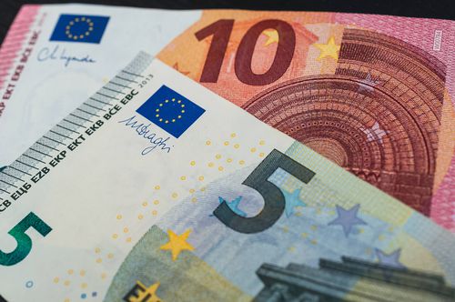 Care este cursul oficial BNR pentru leu - euro! Devalorizare accelerată