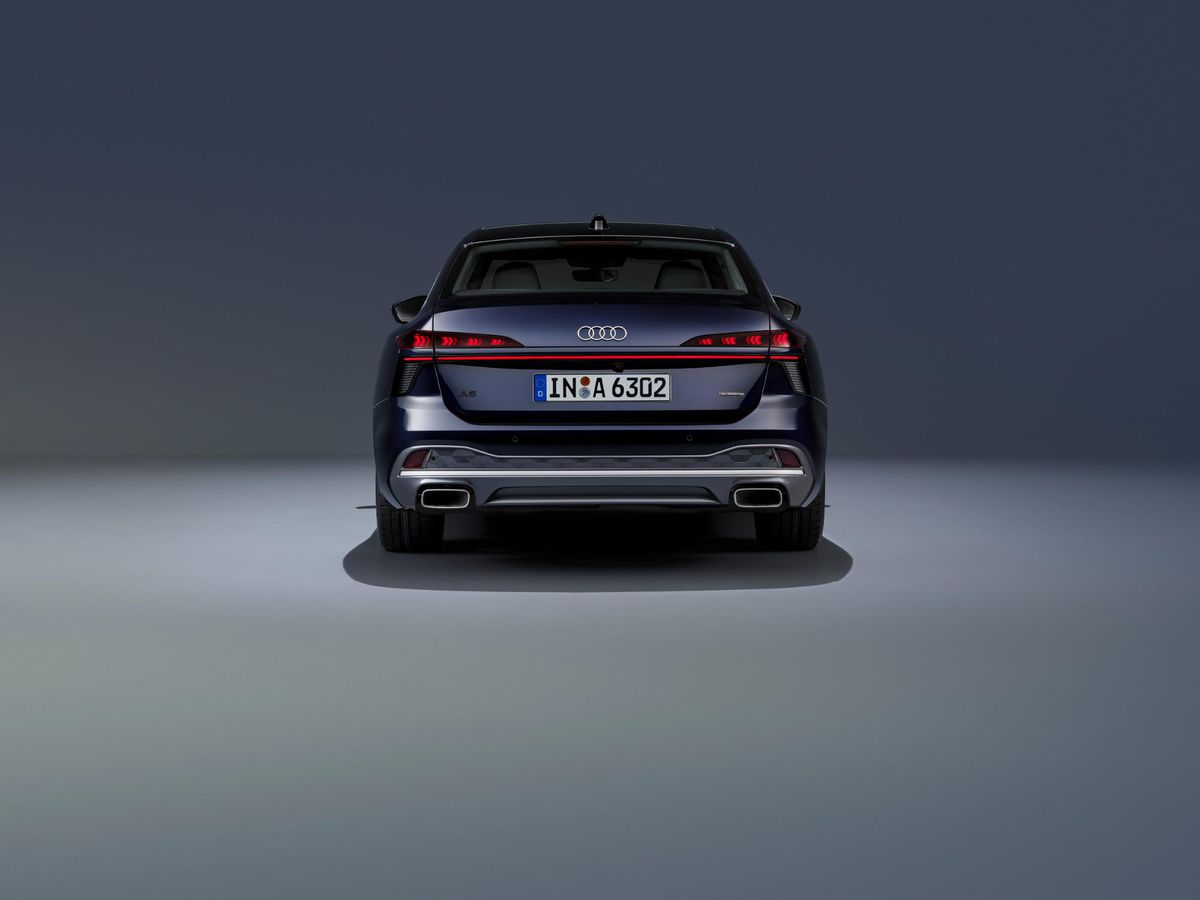 Mașina de lux a fost lansată și în România! Este mai ieftină decât BMW și Mercedes