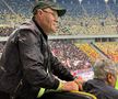 Momente inedite pe Arena Națională, cu Mircea Lucescu în prim-plan! Selecționerul a beneficiat de masaj pe toată durata meciului FCSB - Dinamo