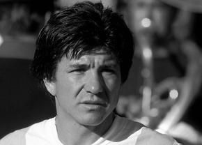 Fotbalul argentinian în doliu. A murit Luis Galvan, campion mondial din „era Maradona”