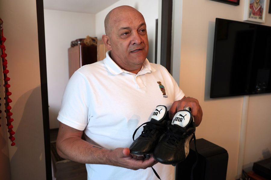 Gabi Balint a deschis ușa casei, la Sângeorz-Băi » Spumos la 40 de ani de la Sevilla: „În timp ce mergeam să bat penalty-ul, îl înjuram în gând pe Lăcătuș”