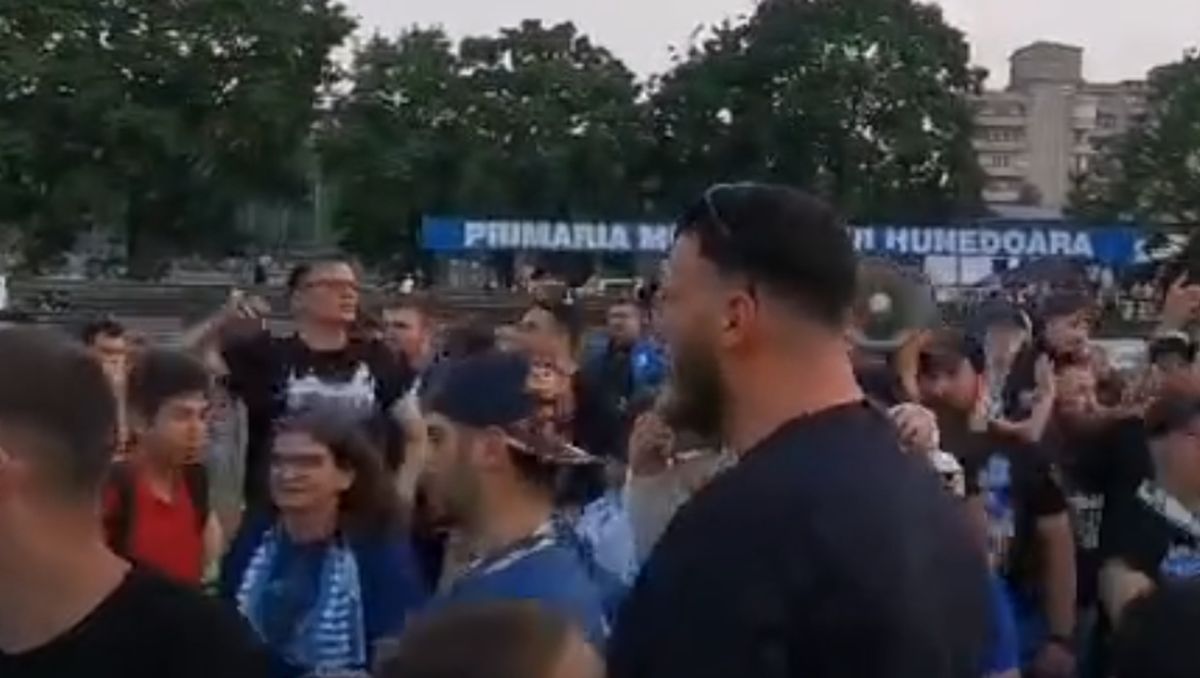 Imaginile bucuriei » Corvinul a declanșat fiesta, după promovarea matematică în Superliga