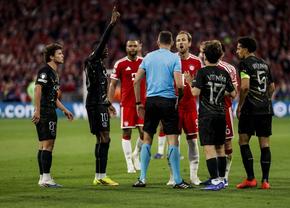 Pe cine a remarcat Ilie Dumitrescu după Bayern - PSG: „Perfect”