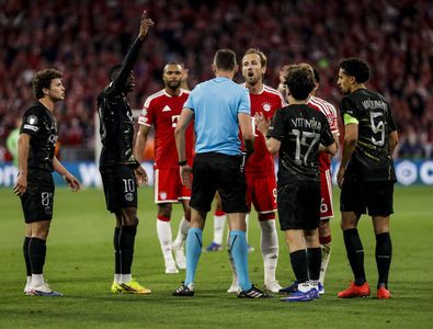 Pe cine a remarcat Ilie Dumitrescu după Bayern - PSG: „Perfect”