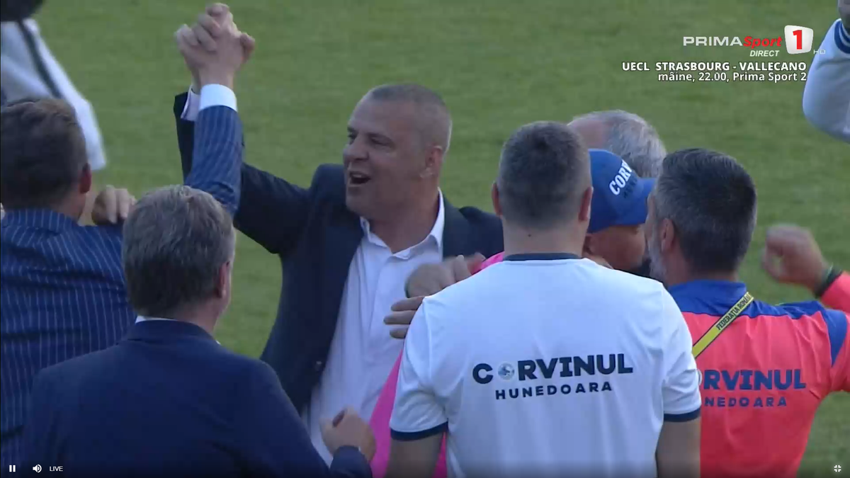 Imaginile bucuriei » Corvinul a declanșat fiesta, după promovarea matematică în Superliga