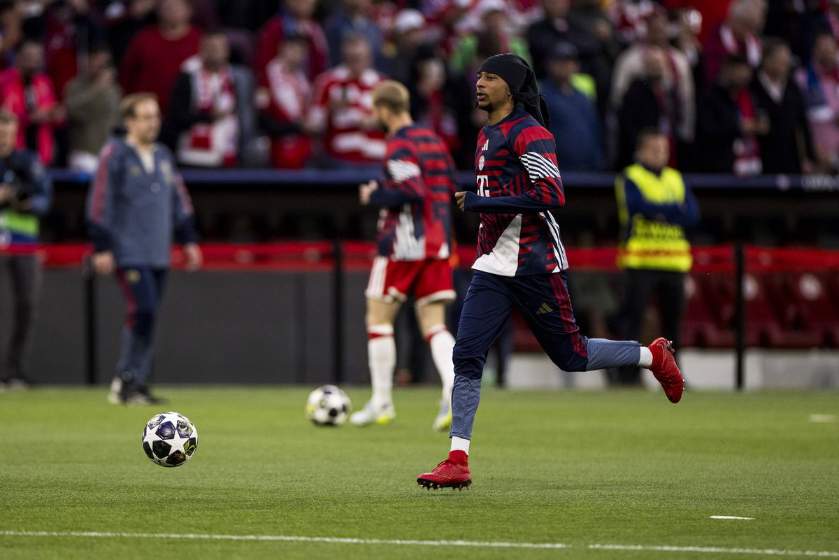 Apariție incredibilă a titularului din Bayern - PSG » Îl recunoști?