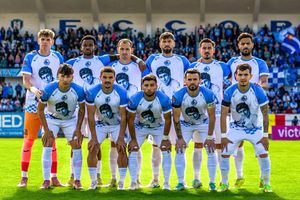 „Să-și intre în rol!” » Direct de pe stadion, unul dintre „copiii” lui Mircea Lucescu anunță obiectivul Corvinului în prima ligă: „N-am promovat doar să facem prezența!”