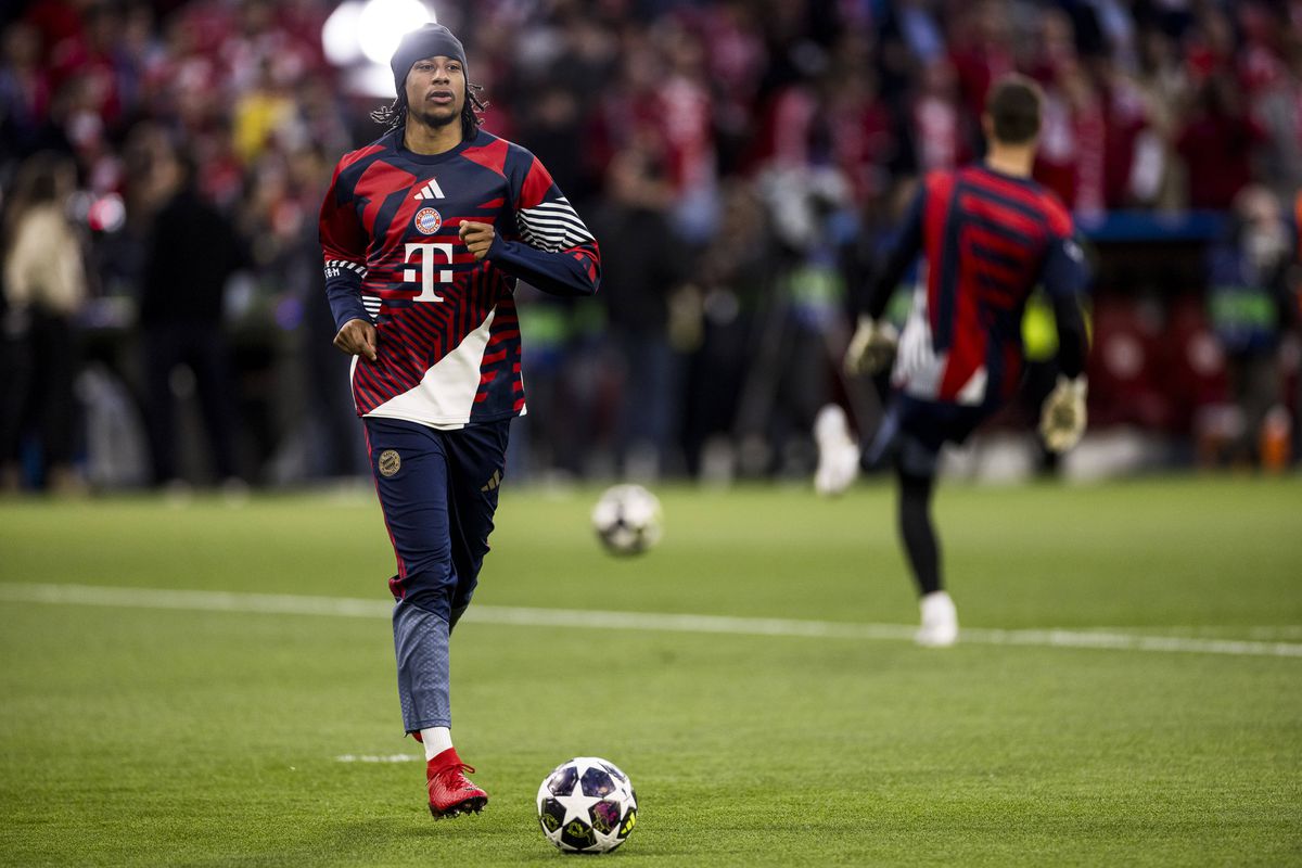 Apariție incredibilă a titularului din Bayern - PSG » Îl recunoști?