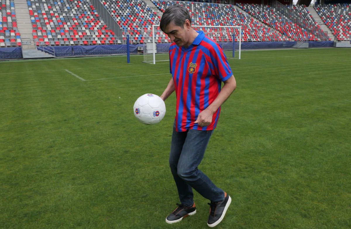 Gazeta a recreat imaginea celebră cu Victor Pițurcă pe Ghencea » „Steaua ‘86 a avut cei mai buni jucători, apoi vin Hagi, Dobrin și Balaci”