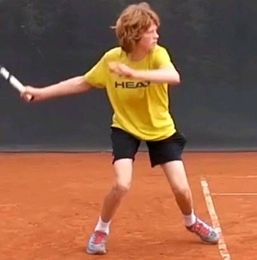 L-am găsit pe primul român care l-a învins pe Jannik Sinner » Întâlnirea neștiută cu liderul ATP și ce i-a spus la fileu: „Nu mi-a picat bine că mi-a luat set”