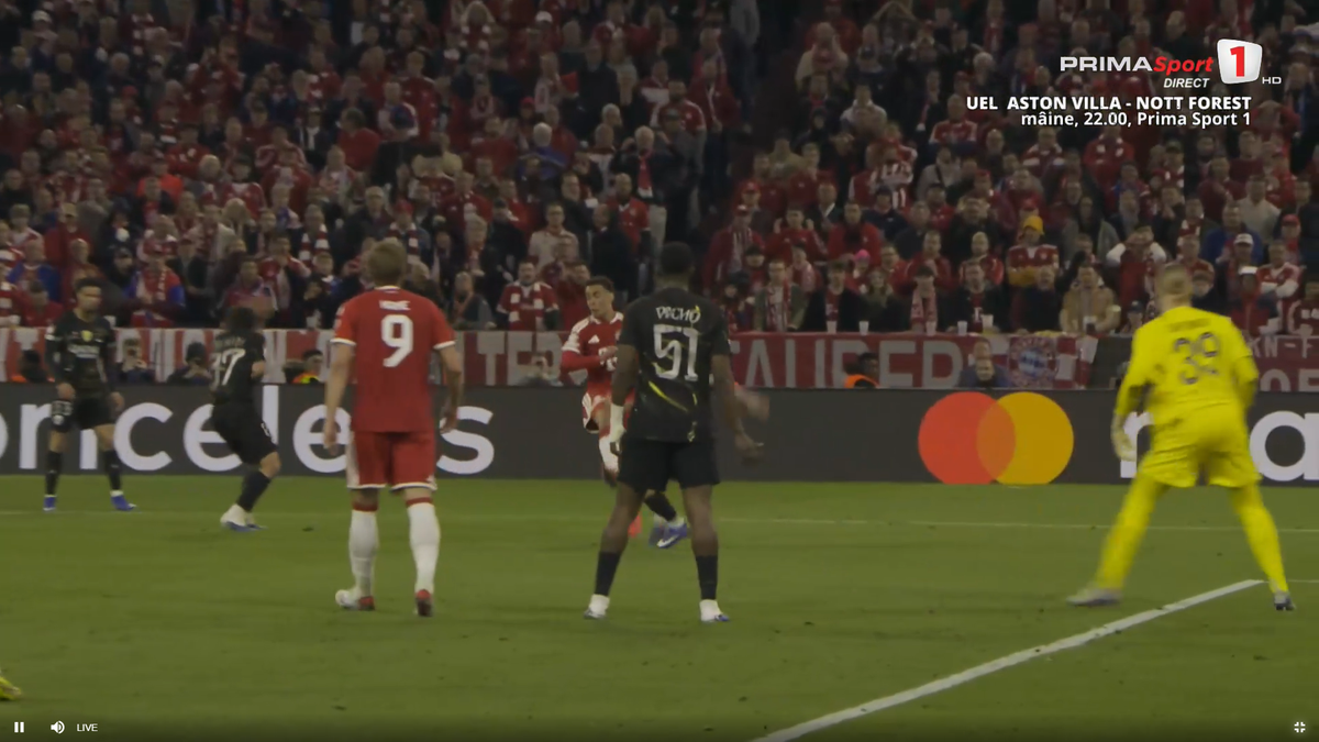 Scandal uriaș la Bayern - PSG » Nemții au năvălit peste arbitru