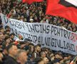 Bannere rasiste afișate la Dinamo - Rapid
