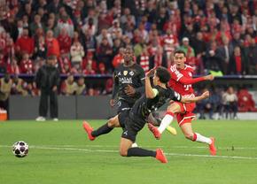 A jucat în Bayern - PSG și l-a depășit pe Roberto Carlos!
