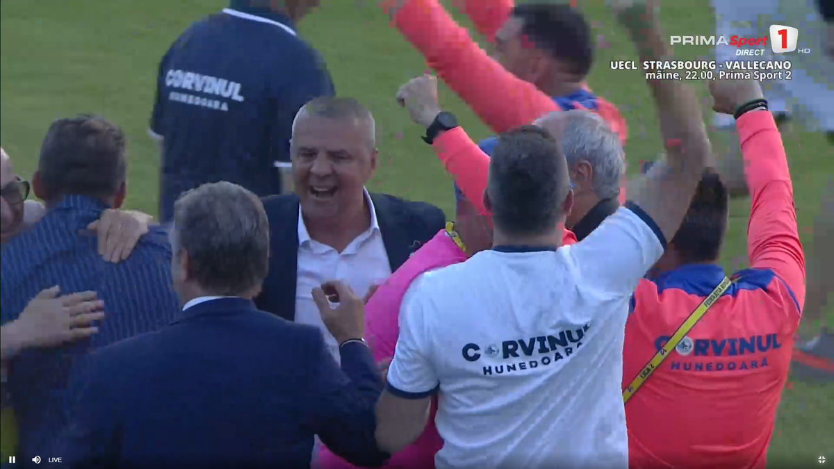 Imaginile bucuriei » Corvinul a declanșat fiesta, după promovarea matematică în Superliga