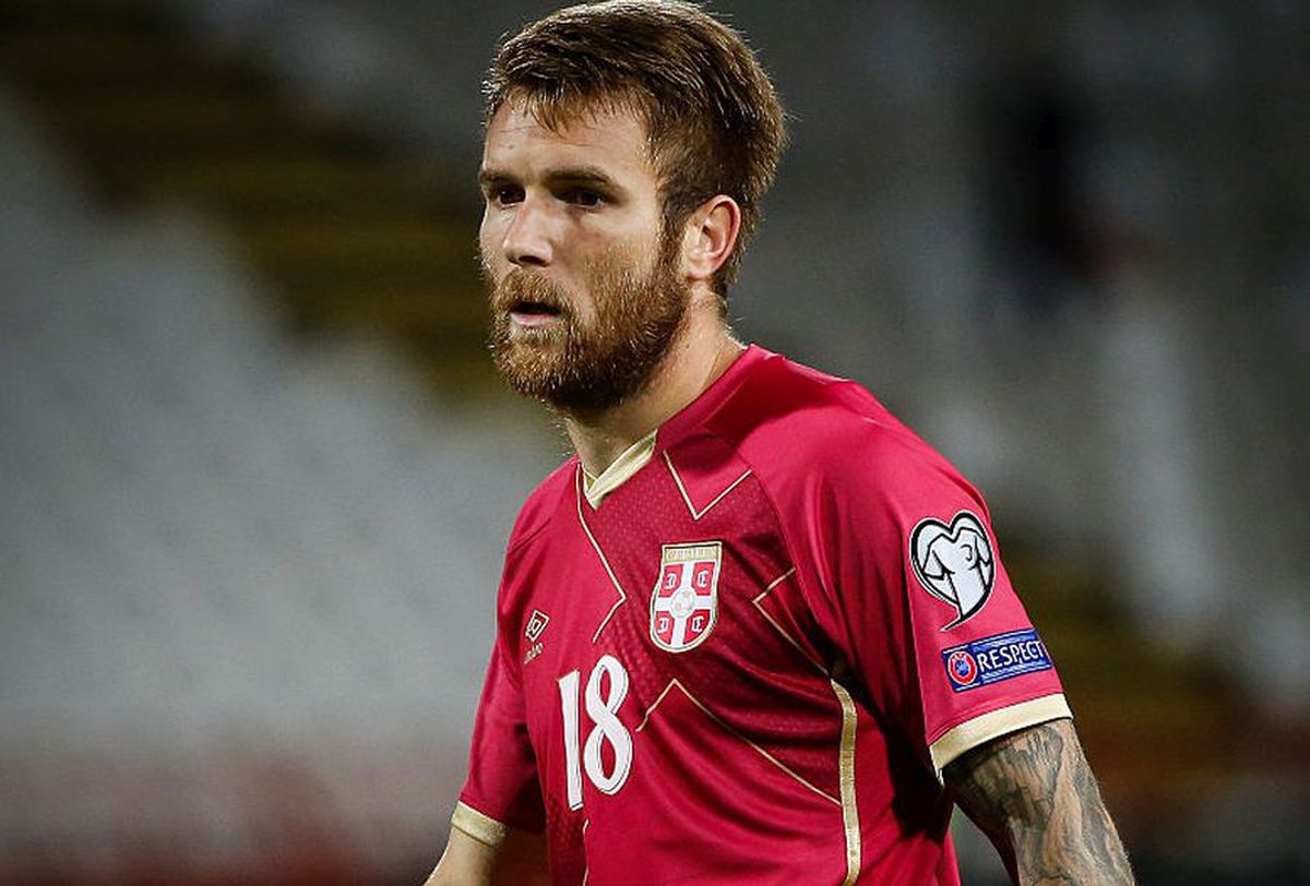 În SUA, un jucător a fost dat afară din cauza soției rasiste! Îndemna deschis la „omorârea" manifestanților