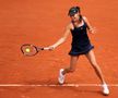 Roland Garros se joacă pe GSP.ro » Ținute icon la Paris: decolteul lui Mary Pierce, dantela lui Venus, Serena în catsuit și Wawrinka în șortul-pijama