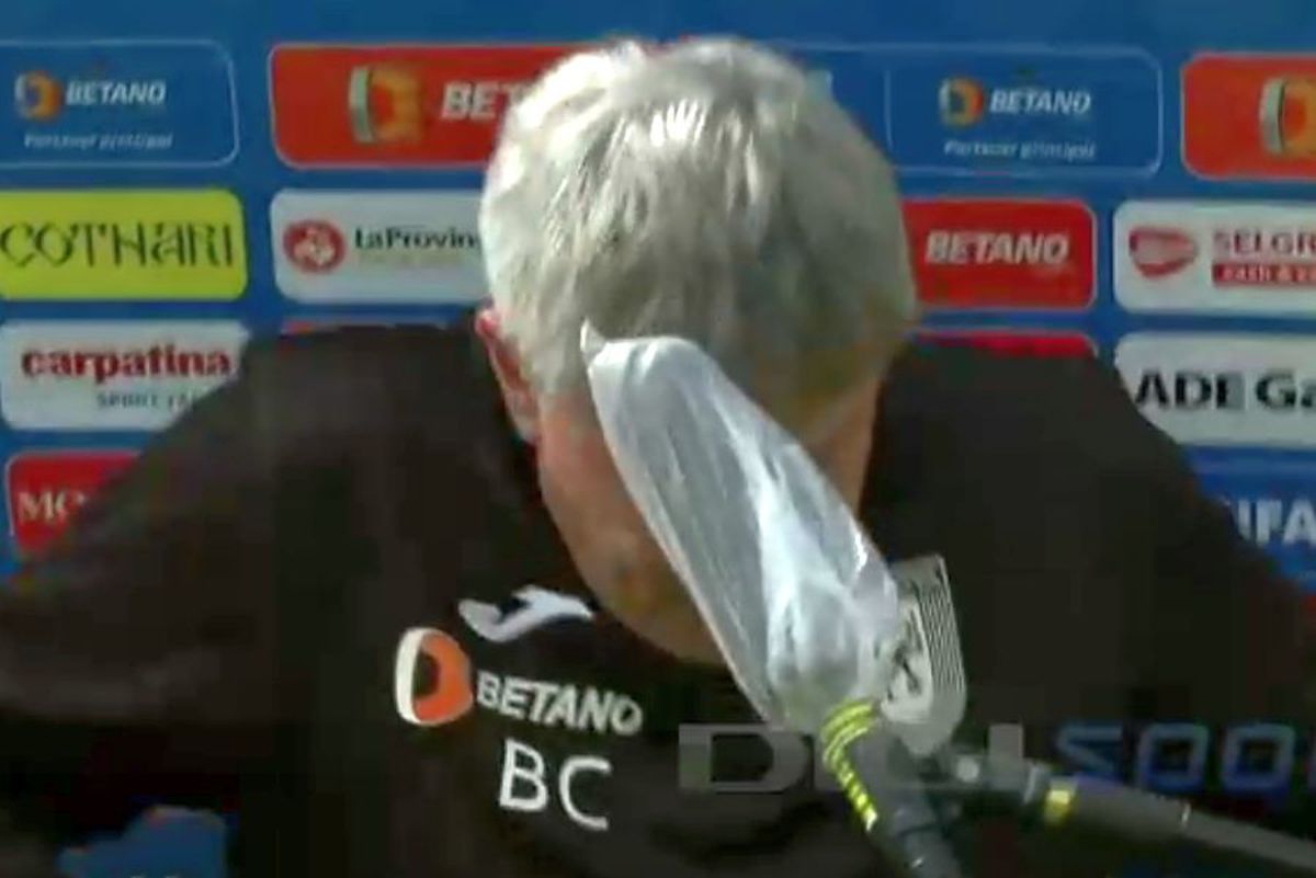 CS UNIVERSITATEA CRAIOVA - VIITORUL. Incident cu Cristiano Bergodi, la debutul pe banca oltenilor: i-a căzut panoul în cap!