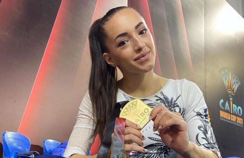 Larisa Iordache (24 de ani) a obținut aurul la Cairo (Egipt), la proba de bârnă!