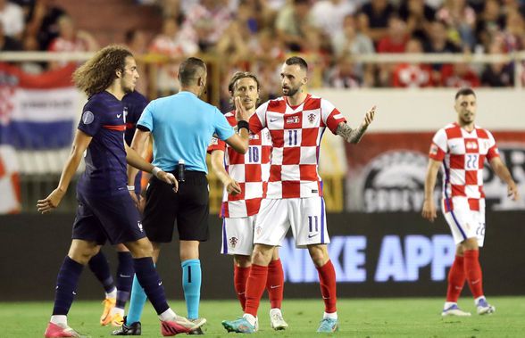 Moment de confuzie la Croația - Franța » Arbitrul a dat penalty, apoi ofsaid. VAR a intervenit după două minute și a schimbat decizia!