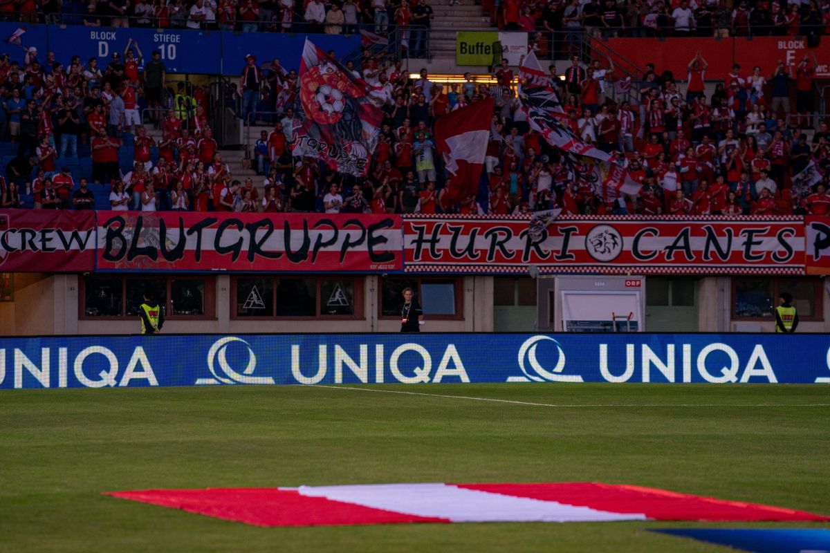 Austria - Danemarca a început cu 90 de minute întârziere » Ce s-a întâmplat la Viena + Momente superbe create de fani