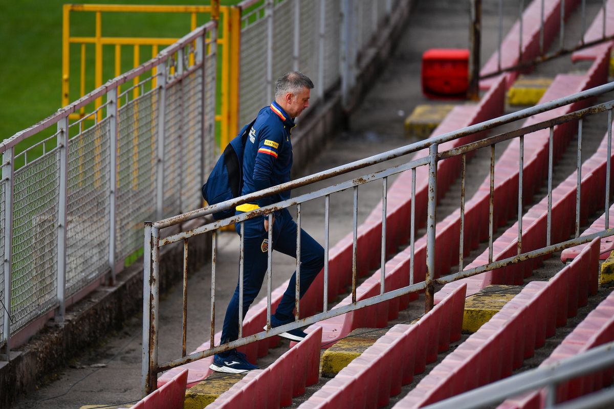 „Hai să punem toate cărțile pe masă, să nu ne mai ascundem!” » Edi Iordănescu susține că e dorit în străinătate: „Puteam să fug oricând”