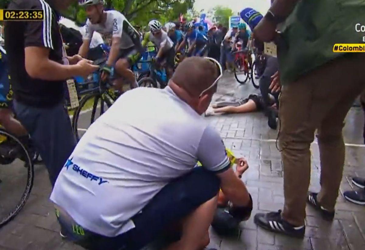 Accident incredibil într-o cursă importantă de ciclism » În plină viteză, și-a izbit soția: „Am încercat să frânez, dar bicicleta n-a răspuns”