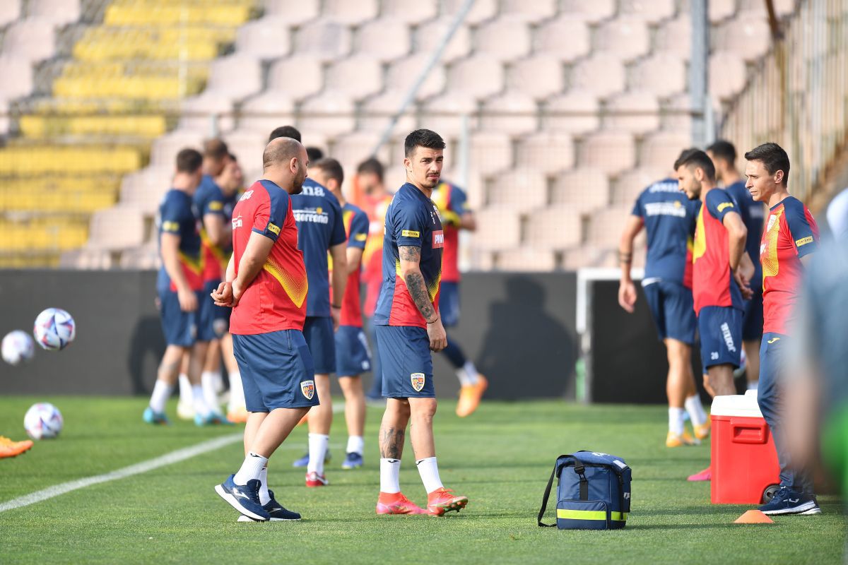 „Hai să punem toate cărțile pe masă, să nu ne mai ascundem!” » Edi Iordănescu susține că e dorit în străinătate: „Puteam să fug oricând”