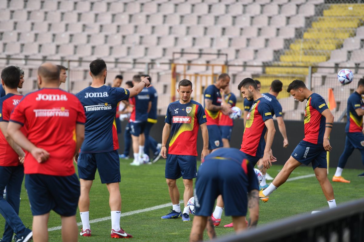 „Hai să punem toate cărțile pe masă, să nu ne mai ascundem!” » Edi Iordănescu susține că e dorit în străinătate: „Puteam să fug oricând”