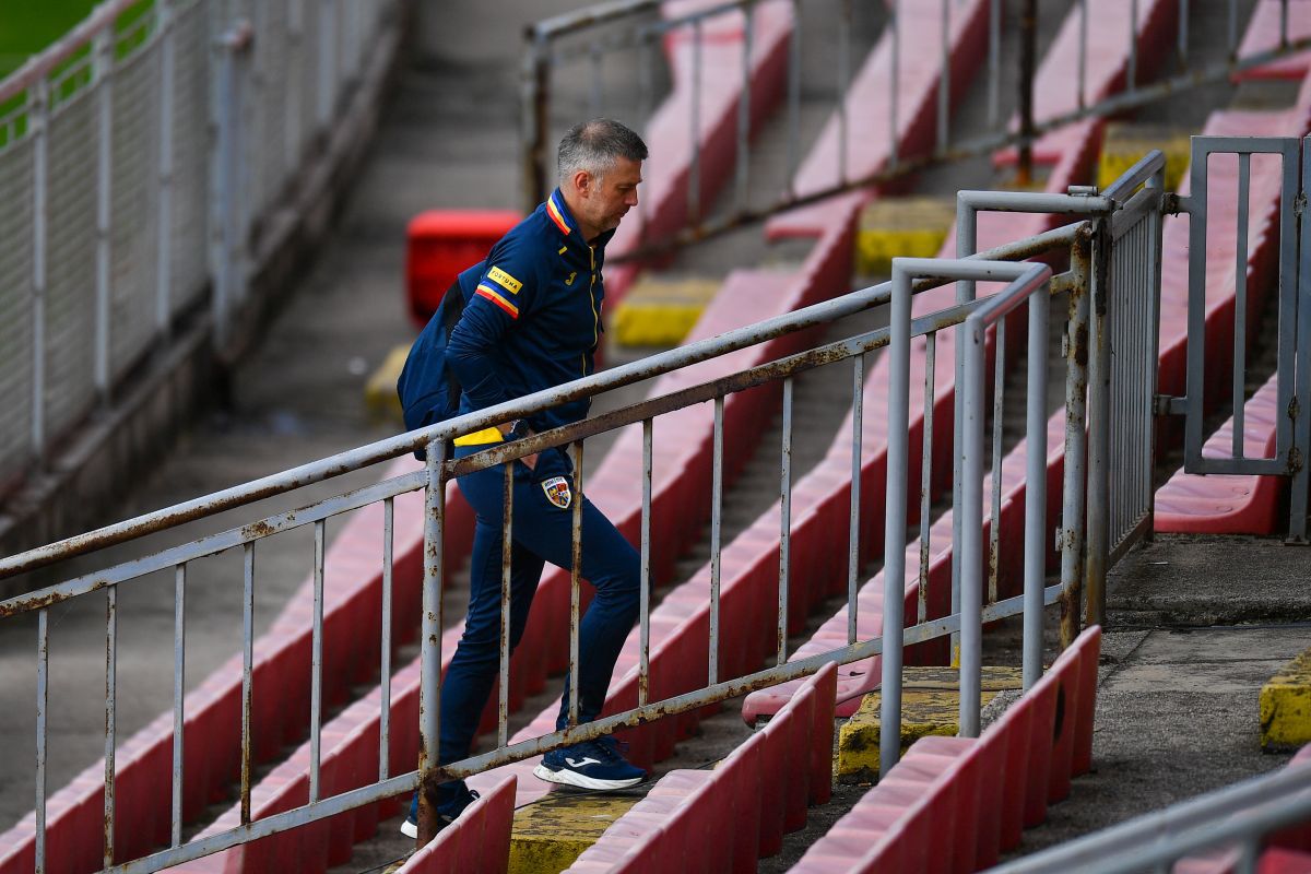 „Hai să punem toate cărțile pe masă, să nu ne mai ascundem!” » Edi Iordănescu susține că e dorit în străinătate: „Puteam să fug oricând”