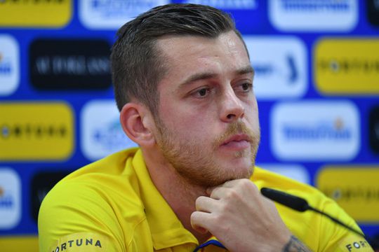 Alexandru Cicâldău (24 de ani) a fost „tricolorul” desemnat de selecționerul Edi Iordănescu (43 de ani) să ia parte la conferința de presă dinainte de Bosnia - România.