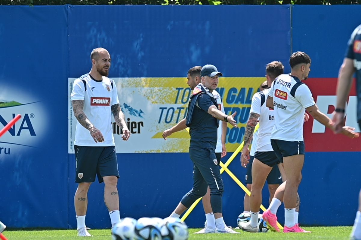 „Naționala” României s-a reunit astăzi pentru pregătirea „dublei” cu Kosovo și Elveția: „Ar fi bun și un egal cu kosovarii”