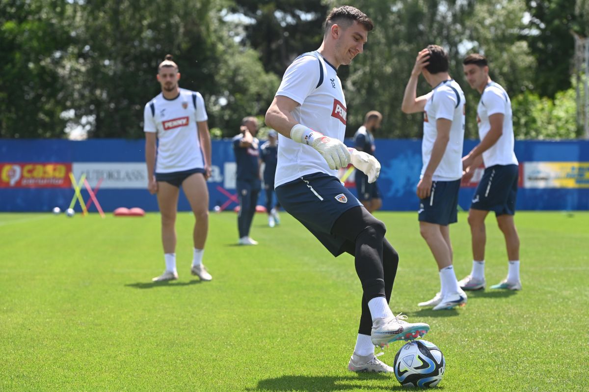 „Naționala” României s-a reunit astăzi pentru pregătirea „dublei” cu Kosovo și Elveția: „Ar fi bun și un egal cu kosovarii”