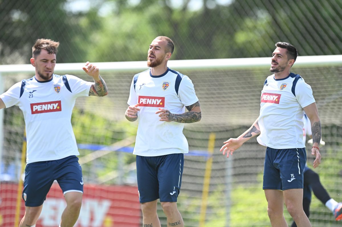 „Naționala” României s-a reunit astăzi pentru pregătirea „dublei” cu Kosovo și Elveția: „Ar fi bun și un egal cu kosovarii”